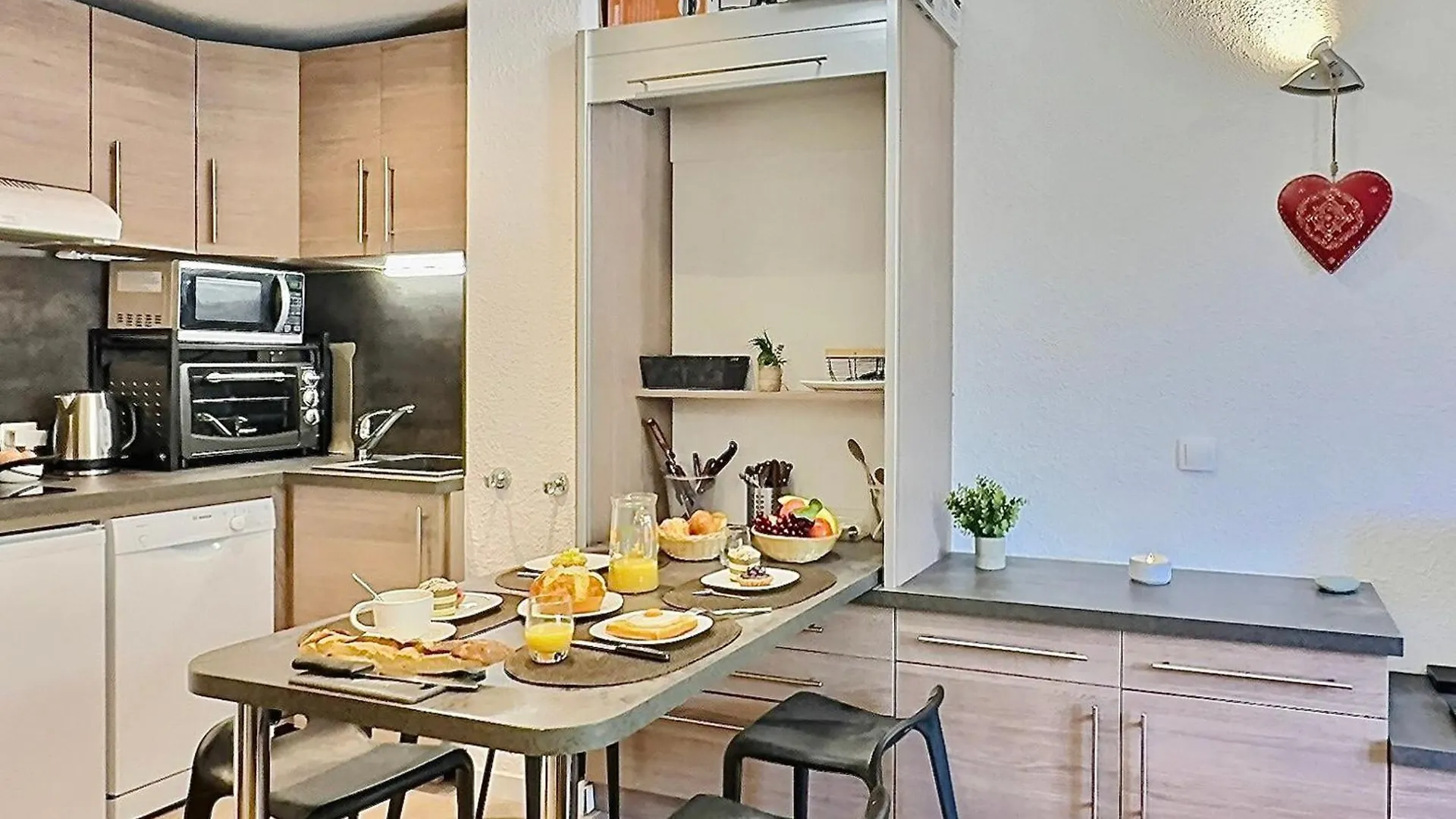 Apartment Studio Cabine Renove, 4 Pers, Proche Centre Et Pistes, Parking, Wifi - Fr-1-411-690 Val-d'Isere